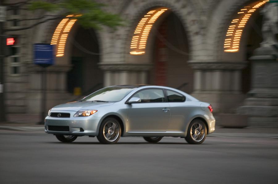  Scion tC 2005 года  (фото 24 из 130)
